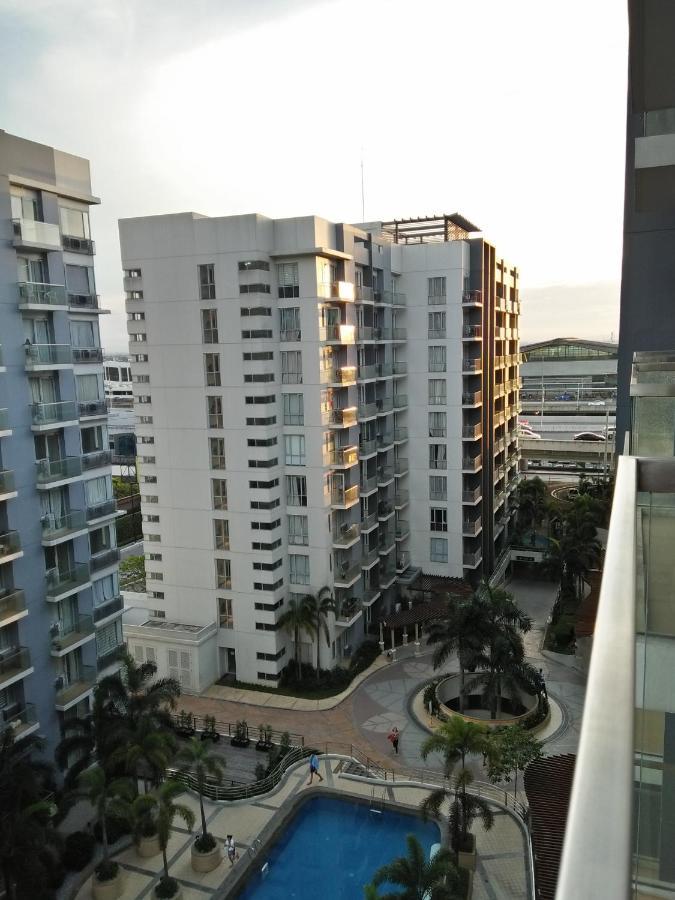 One Palm Tree Villas Манила Екстериор снимка